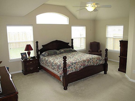 2nd image of 20823 Kerby Pl