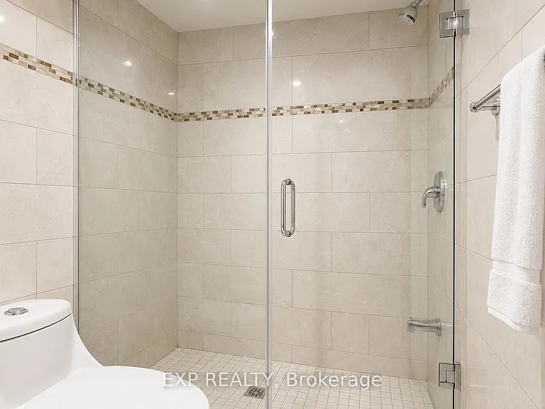 115 Donside Dr #LOWER — Photo 6