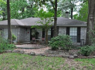 5 W Broken Oak Ct, The Woodlands, TX 77381