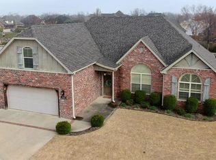 4413 W Canopy Meadows Dr, Rogers, AR 72758
