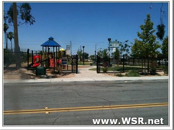 Easily Walk To The Park