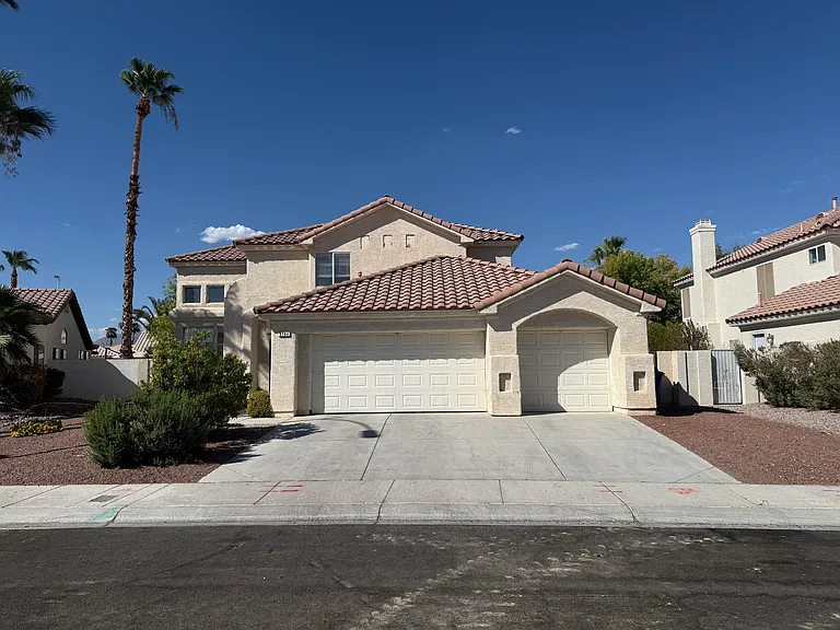 5104 Sequin Dr — Photo 3