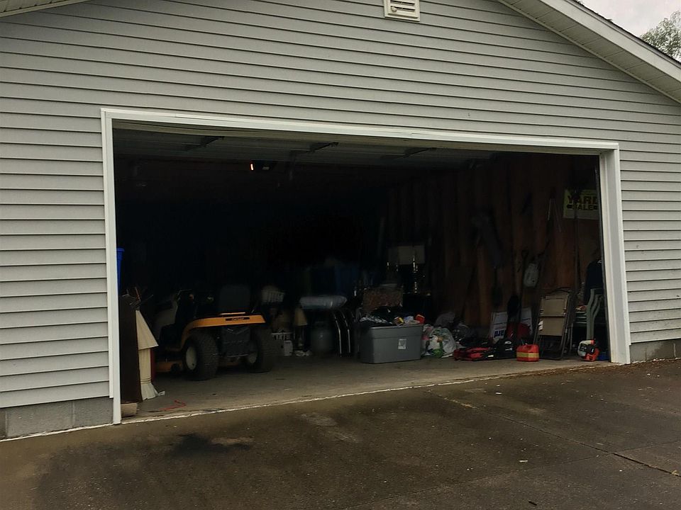 2nd image of 361 Tunnel Hill Rd