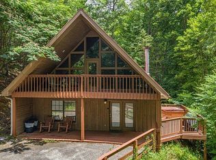 2214 Applewood Rd, Sevierville, TN 37862