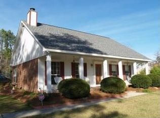 216 River Rd, Hattiesburg, MS 39401