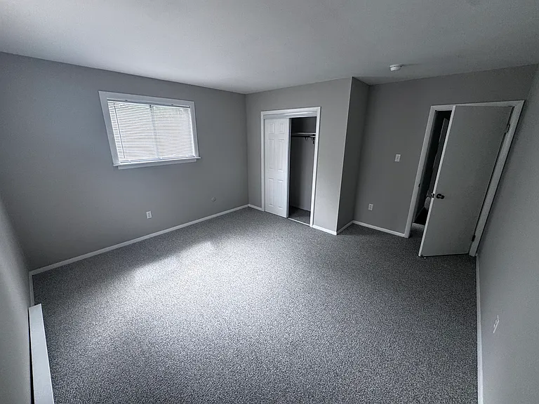 1435 N Hills Ave #B — Photo 5