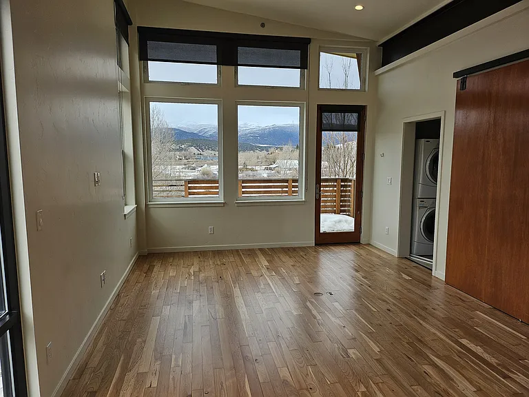 77 Gambel St #B — Photo 14