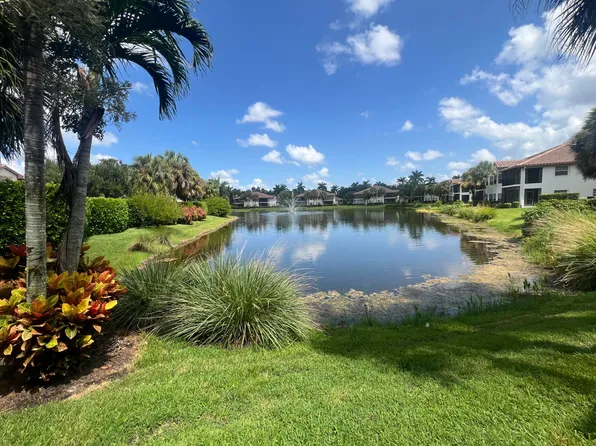 8184 Saratoga Dr APT 801, Naples, FL 34113