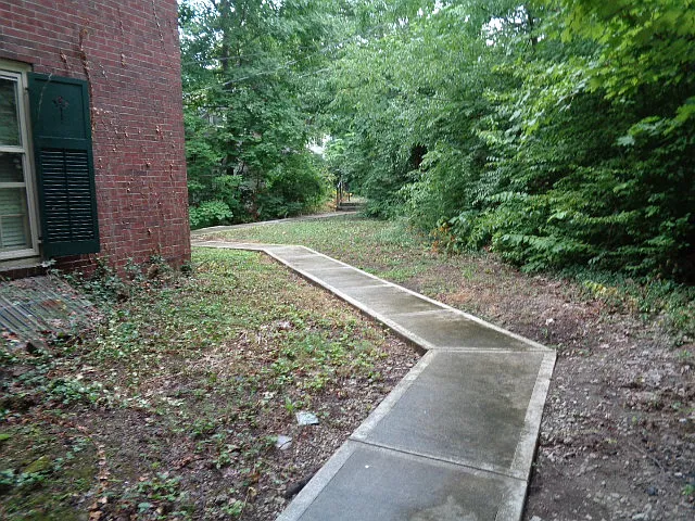 2131 Iuka Ave — Photo 32