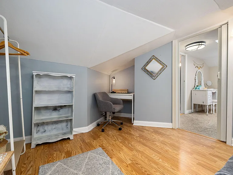 1240 Denton St — Photo 20