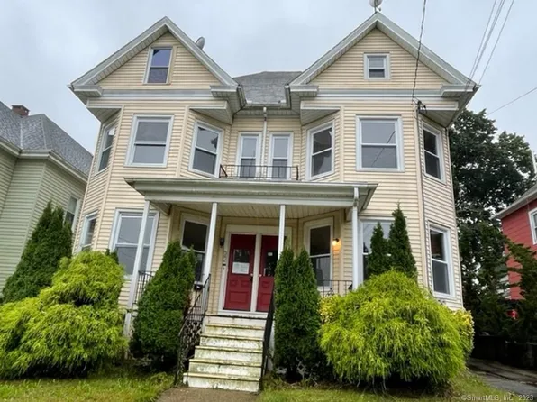 22 Alger Place, New London, CT 06320
