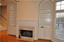 4th image of 2307B McDuffie St