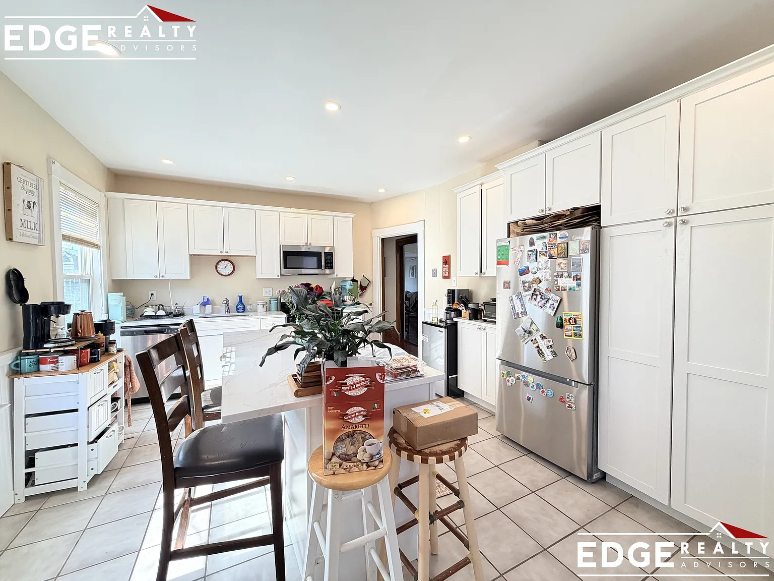 5 bed, 2.0 bath, $5,050 — Photo 2