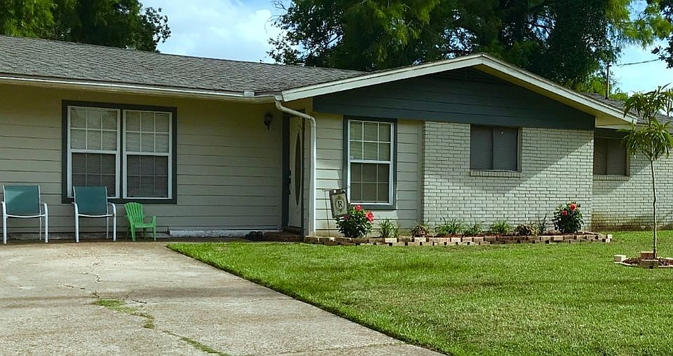 1st image of 111 Auburn Dr