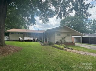 1107 Crestfield Dr, Lancaster, SC 29720