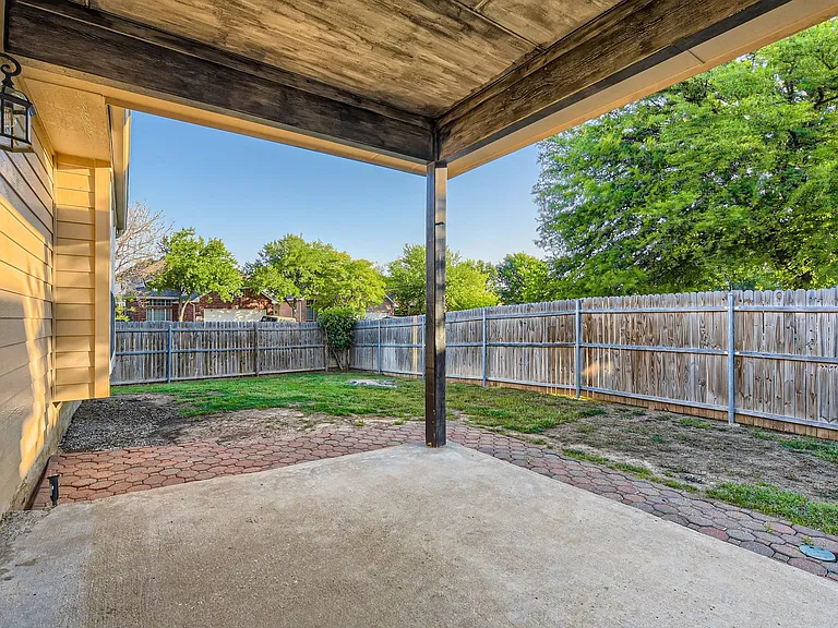 5301 Lily Dr — Photo 10