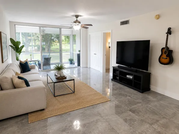 575 Oaks Lane #109, Pompano Beach, FL 33069