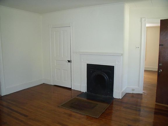 2nd image of 89 Stokesland Ave