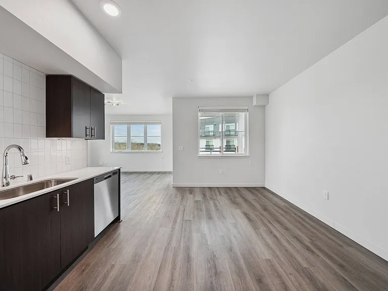 2715 Sunset Ln NE — Photo 39