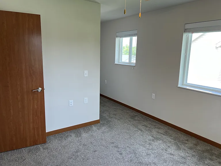 1247 Salem Dr — Photo 14