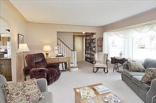 4th image of 2324 Valentine St NE