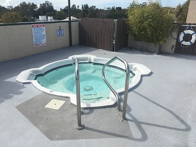 Westwood Executive House — Photo 30