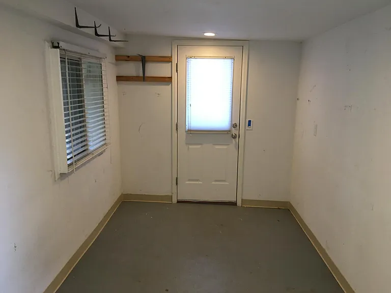 1237 Main St — Photo 36