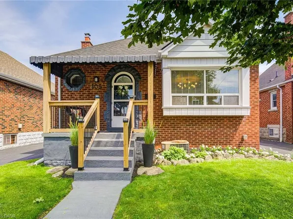 105 Weir St S, Hamilton, ON L8K 3A8