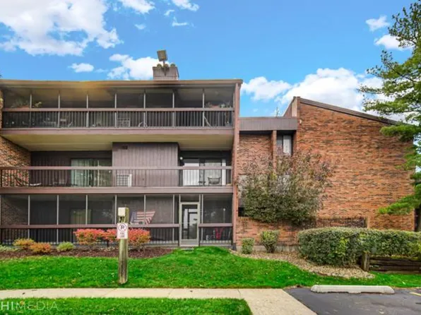 5515 Cromwell Ln APT G4, Oak Forest, IL 60452