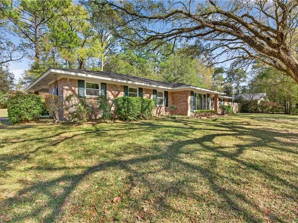 1008 Chalet Dr W, Mobile, AL 36608