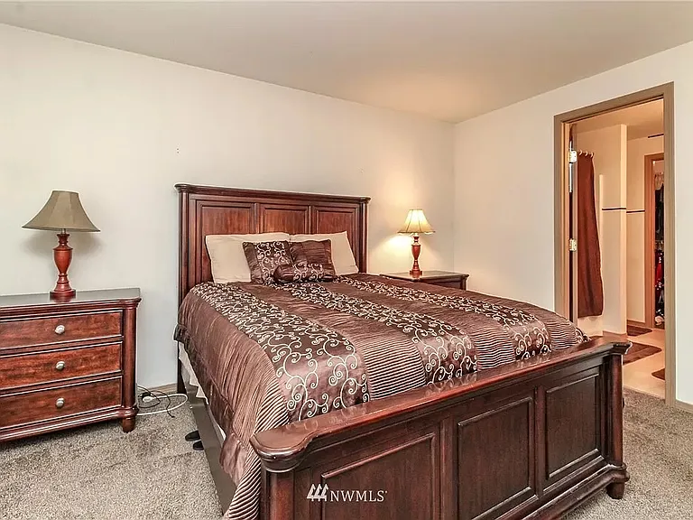 1027 Nepean Dr SE — Photo 11