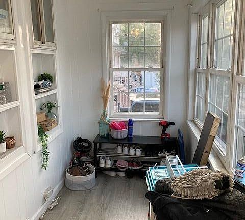 4th image of 96 Arlington Pl