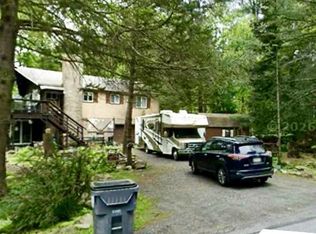 104 Spyglass Hill Rd, Tobyhanna, PA 18466