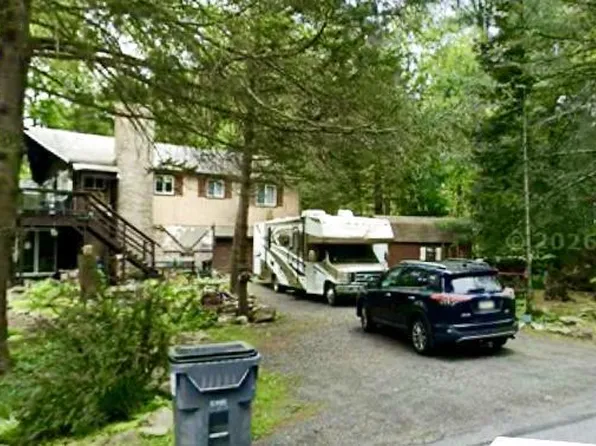 104 Spyglass Hill Rd, Tobyhanna, PA 18466