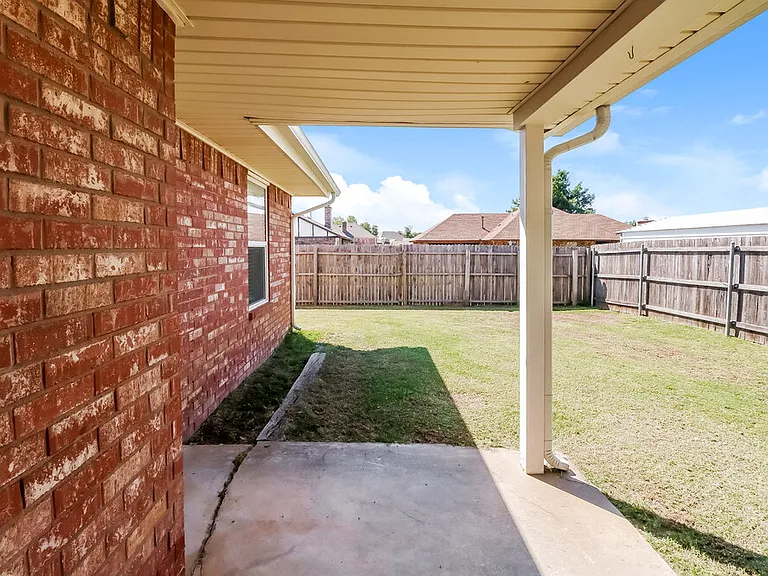 12913 S Drexel Ave — Photo 16