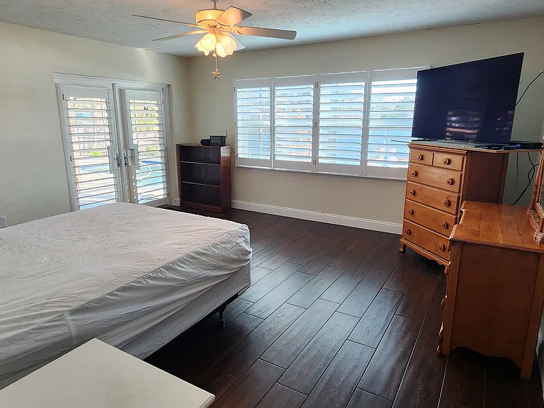 2906 Lake Stall Ln — Photo 2