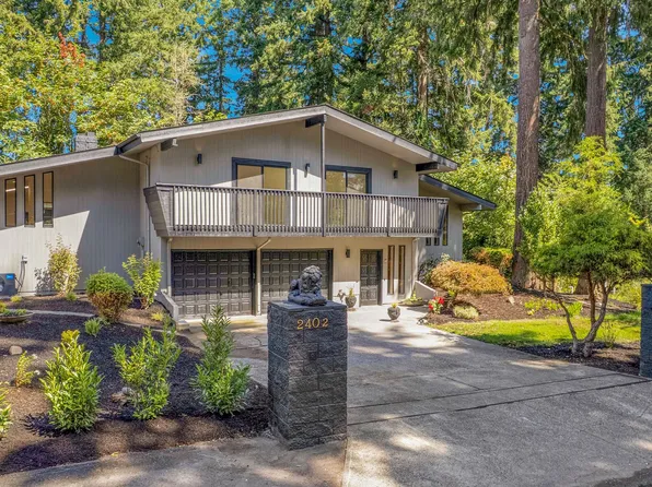 2402 NE Summit Ridge Dr, Vancouver, WA 98686