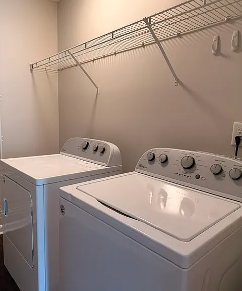 112 Barrington Dr — Photo 16