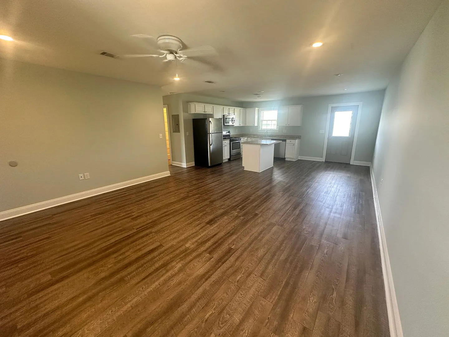 Modern 2 Bed, 2 Bath Duplex in Hahira — Photo 4