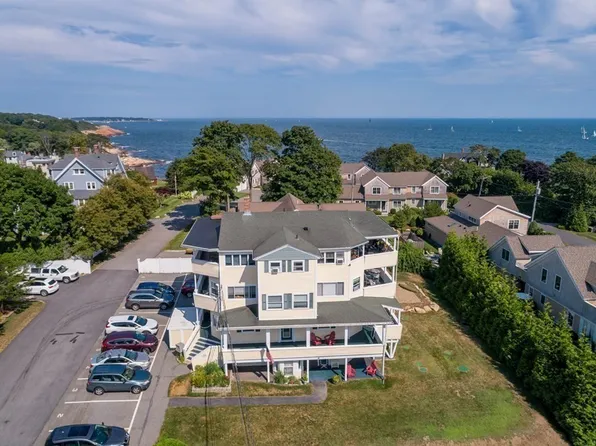 54 Lexington Ave APT 23, Gloucester, MA 01930