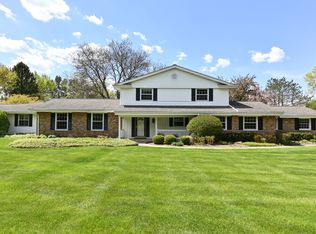 3017 W Sunset Ln, Mequon, WI 53092