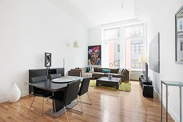 Sold by Compass | media 1