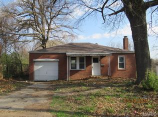 357 Fork Dr, Saint Louis, MO 63137