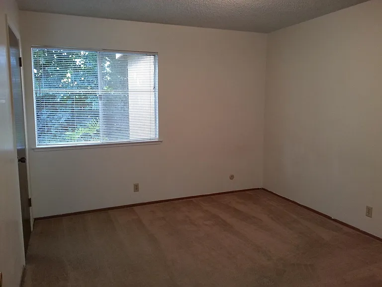 1411 Drake Dr #1 — Photo 7
