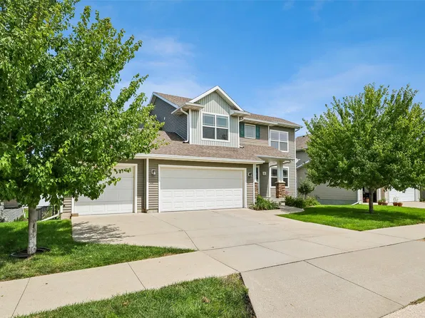 85 Broderick Dr, Waukee, IA 50263