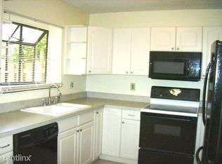330 City View Dr, Fort Lauderdale, FL 33311