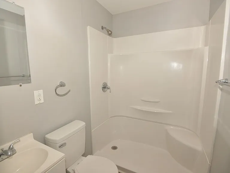 1227 W 41st St — Photo 8