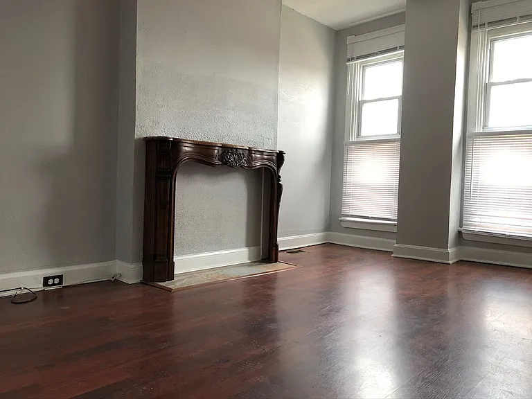 3242 Barclay St — Photo 18