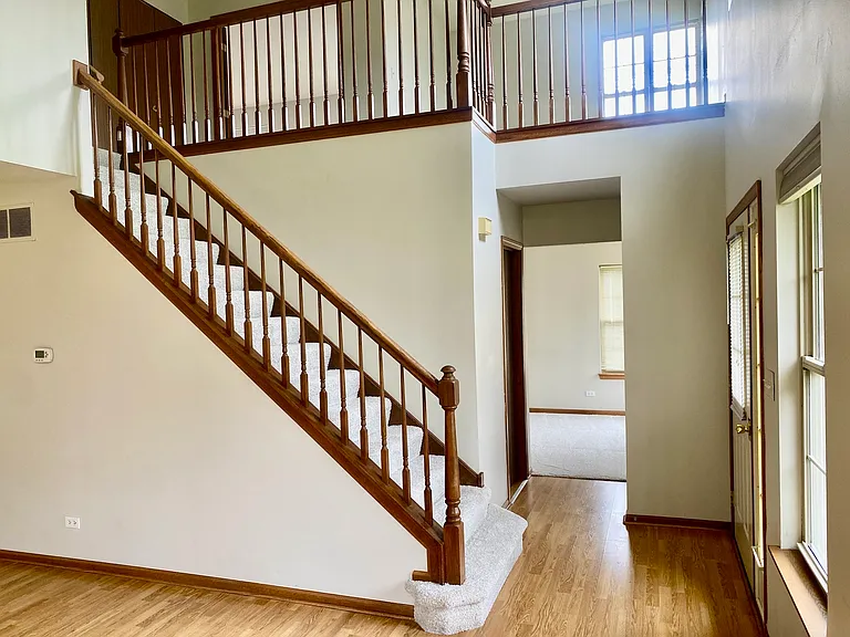 214 Stoneybrook Ln — Photo 5
