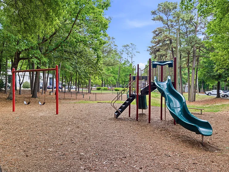 North Oaks Landing — Photo 20